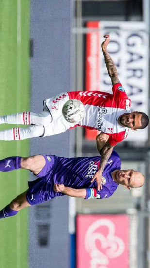 年轻冠军的 年轻冠军的