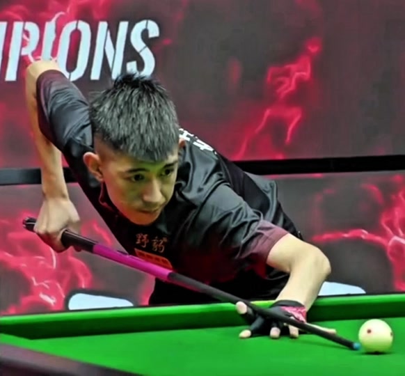 在比分紧咬 在比分紧咬